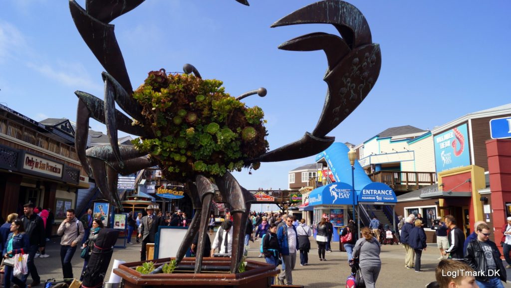 fishermans wharf pier 39 crab sculpture